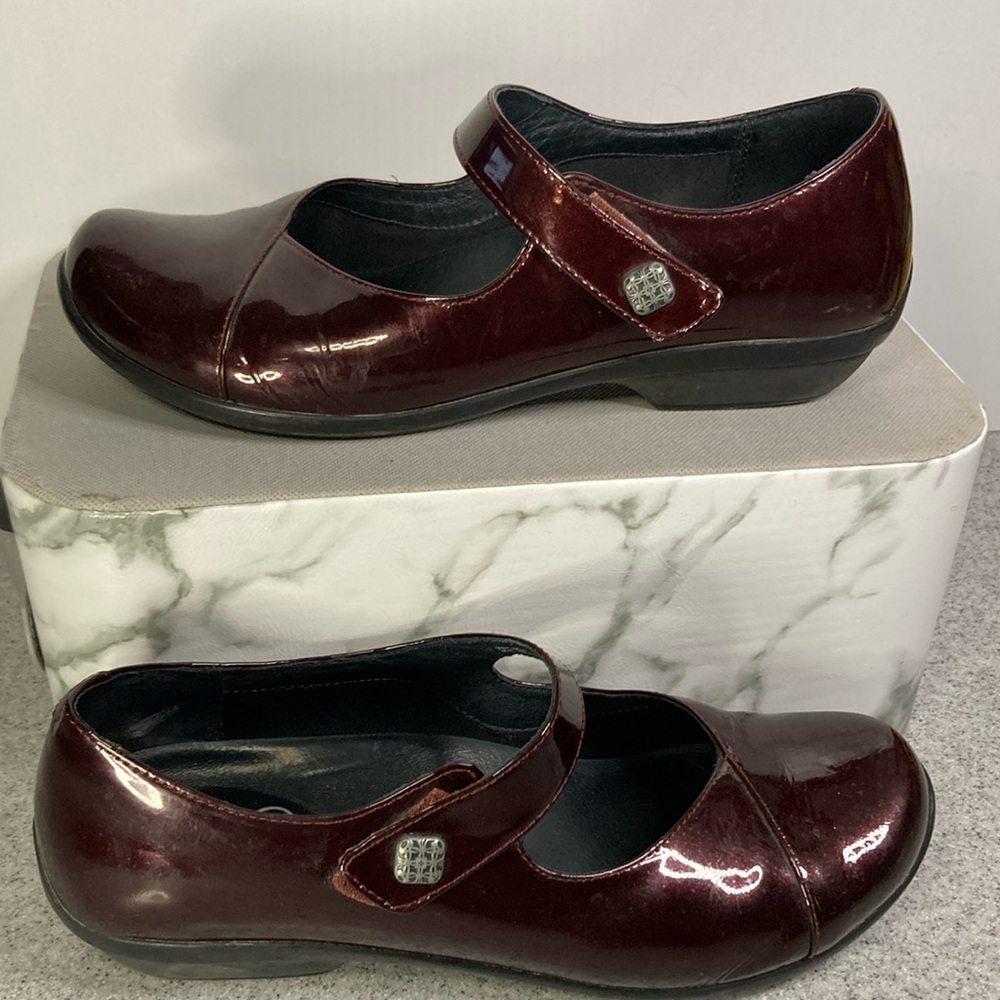 Size 39 Dansko. Cherry red patent leather. Great condition. Box 3